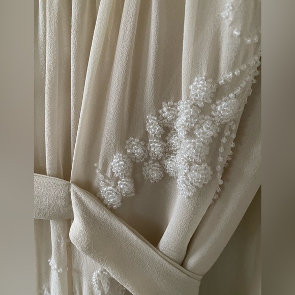 Max Mara silk blouse with embellishments - Picture 2 of 8